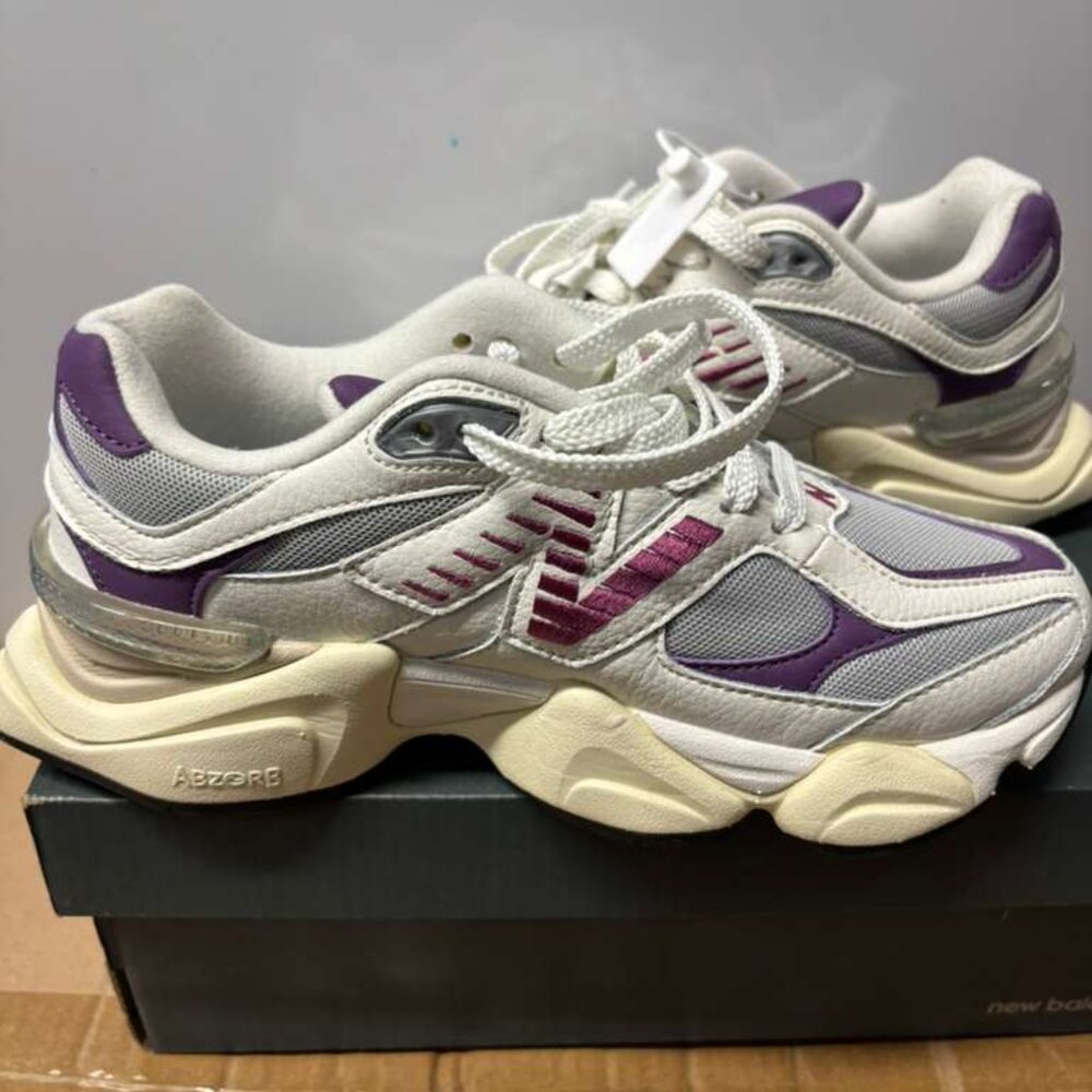 Men/women new balance running shoes size 5 - Picture 2 of 9